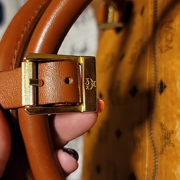 💕Vintage MCM Duffle Bag w/ Luggage Tag💕 - Picture 5 of 17